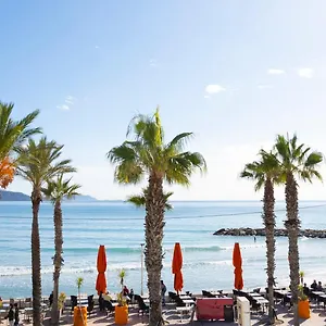 A Deux Pas De L'eau La Ciotat